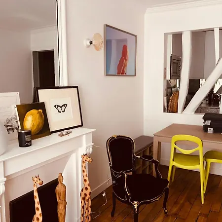 Cozy Canal St Martin * باريس