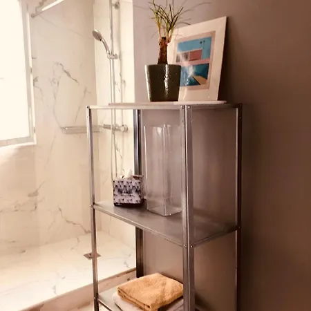 شقة Cozy Canal St Martin باريس